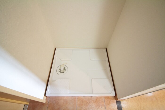 物件内観写真13　(洗濯機置場)