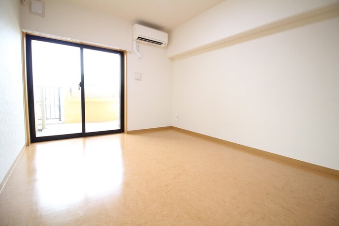 物件内観写真16　(室内からの展望)