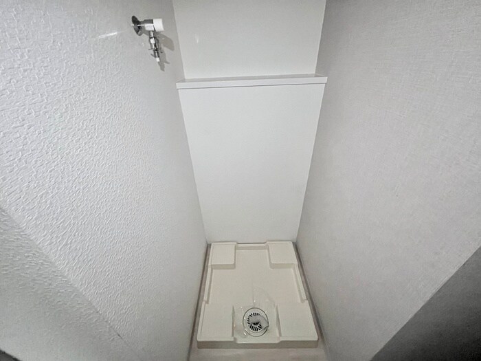 物件内観写真16　(洗濯機置場)