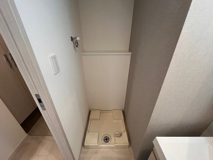 物件内観写真16　(洗濯機置場)