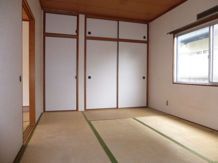 物件内観写真3　(居室)