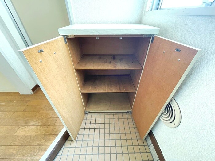 物件内観写真13　(靴箱)