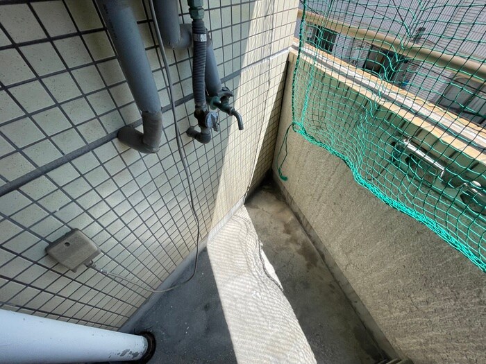 物件内観写真16　(洗濯機置場)