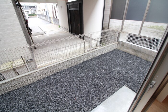 物件内観写真14　(室内からの展望)