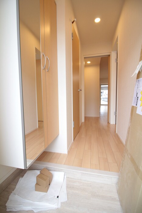 物件内観写真19　(玄関)