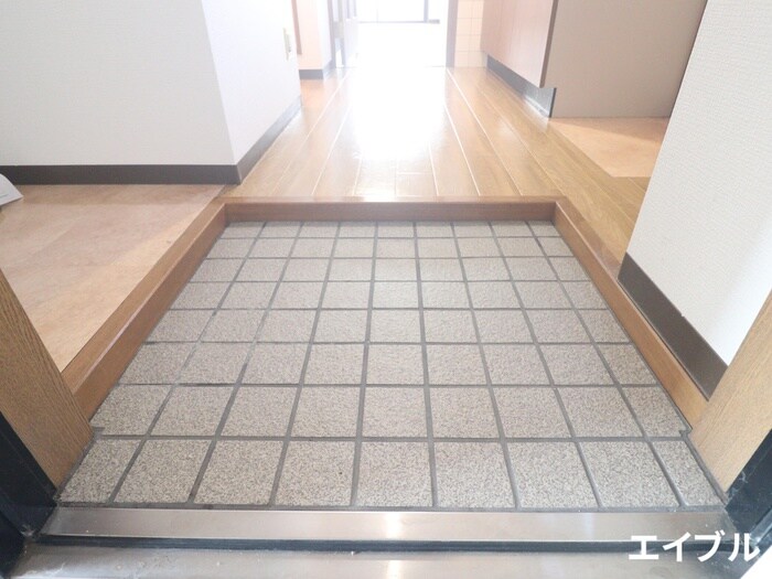 物件内観写真15　(玄関)