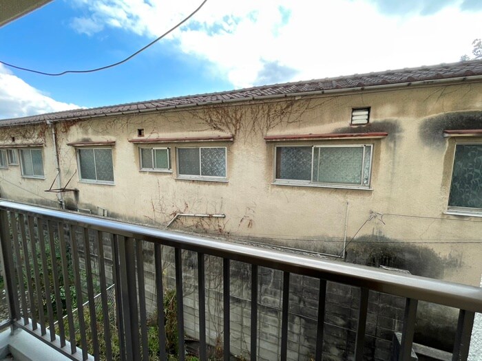 物件内観写真15　(室内からの展望)