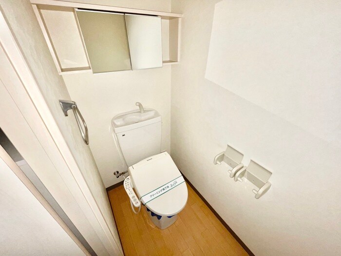 物件内観写真10　(トイレ)