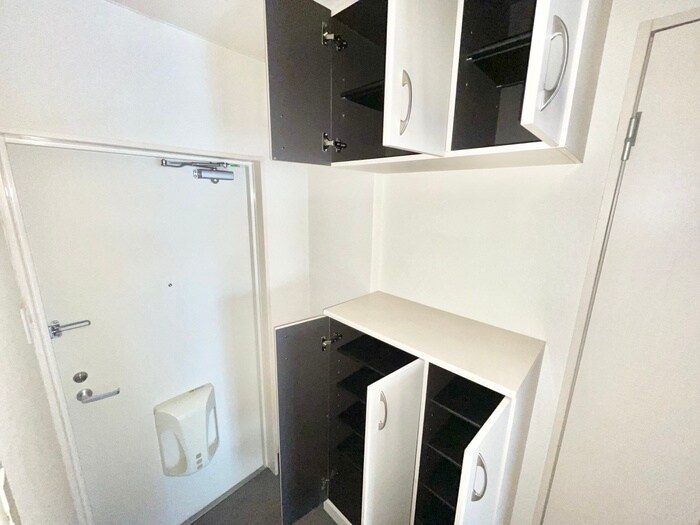 物件内観写真13　(靴箱)