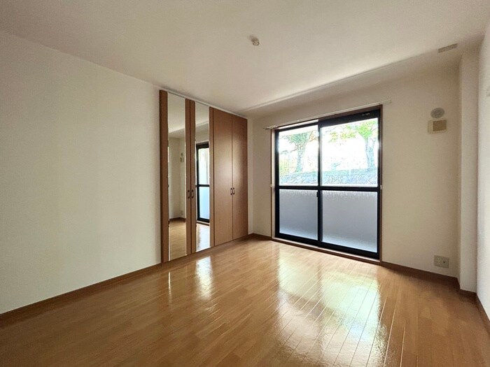 物件内観写真5　(居室)