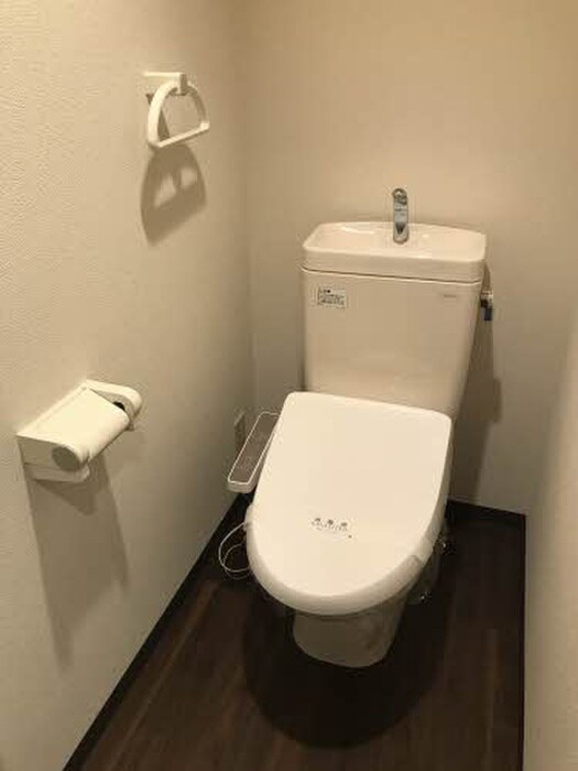 物件内観写真10　(トイレ)