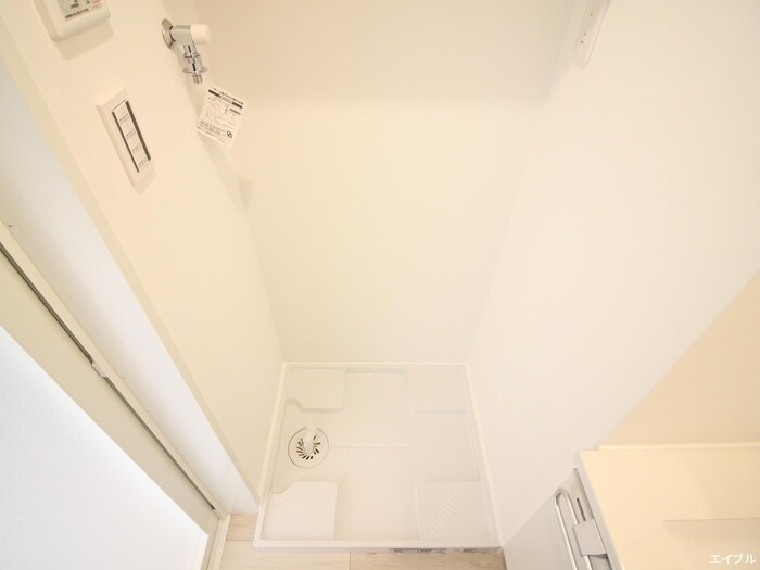 物件内観写真15　(洗濯機置場)