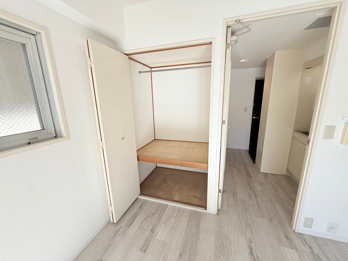 物件内観写真12　(収納)