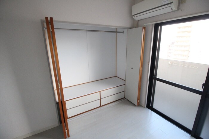 物件内観写真12　(収納)