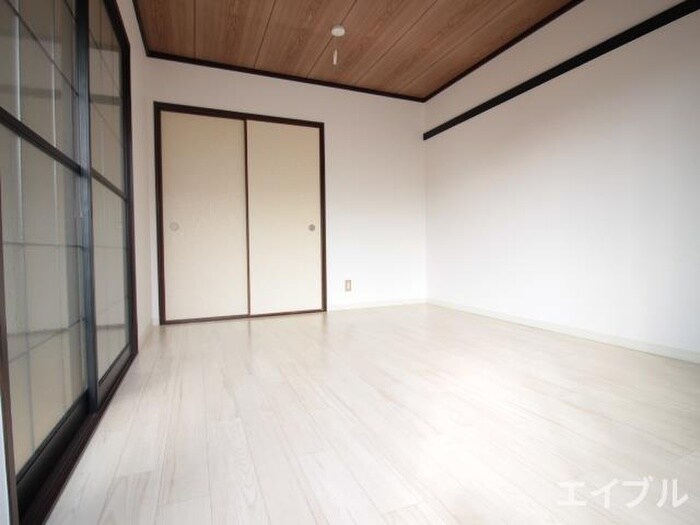 物件内観写真4　(居室)