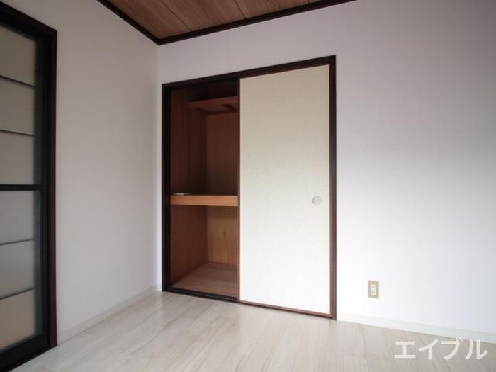 物件内観写真10　(収納)