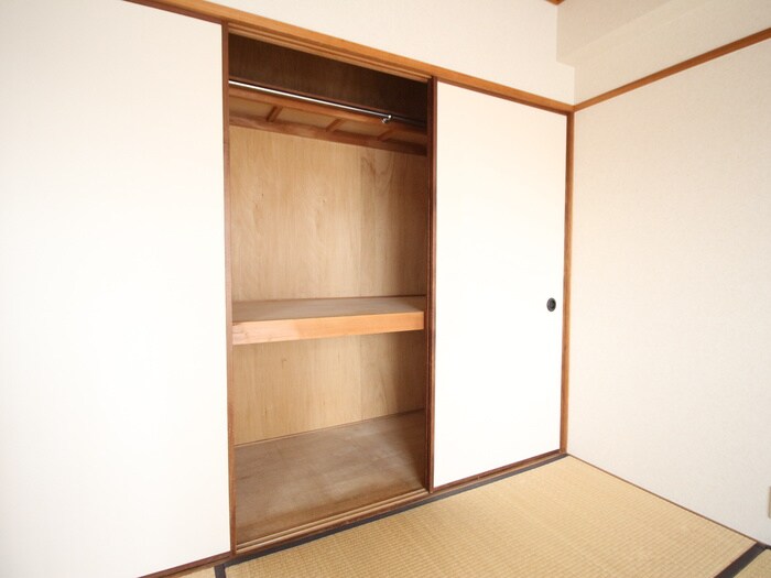 物件内観写真13　(収納)