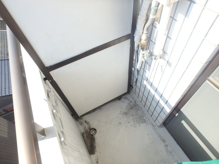 物件内観写真11　(洗濯機置場)