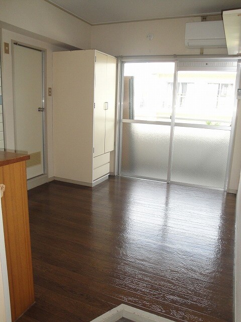 物件内観写真9　(室内からの展望)