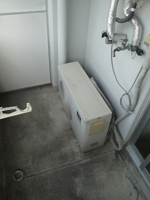 物件内観写真11　(洗濯機置場)