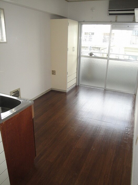 物件内観写真14　(室内からの展望)