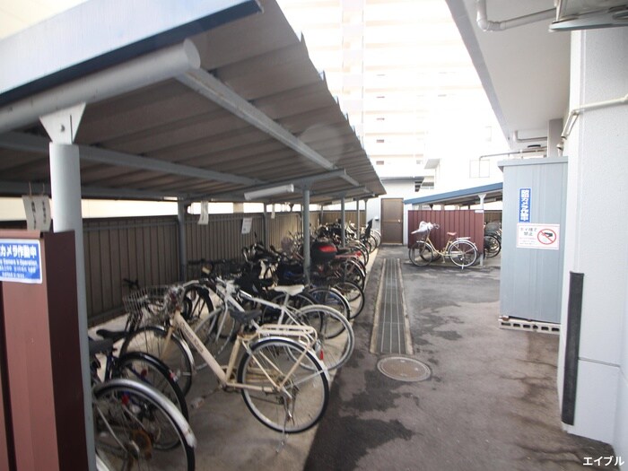 物件外観写真5　(駐輪場)