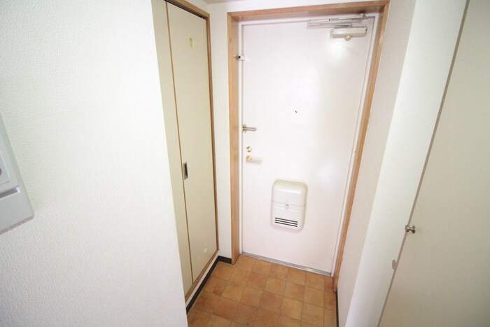 物件内観写真15　(玄関)