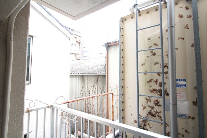 物件内観写真17　(室内からの展望)