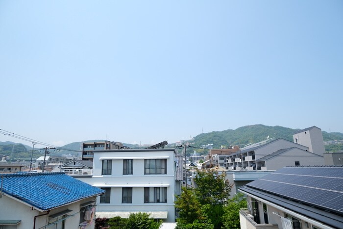 物件内観写真15　(室内からの展望)