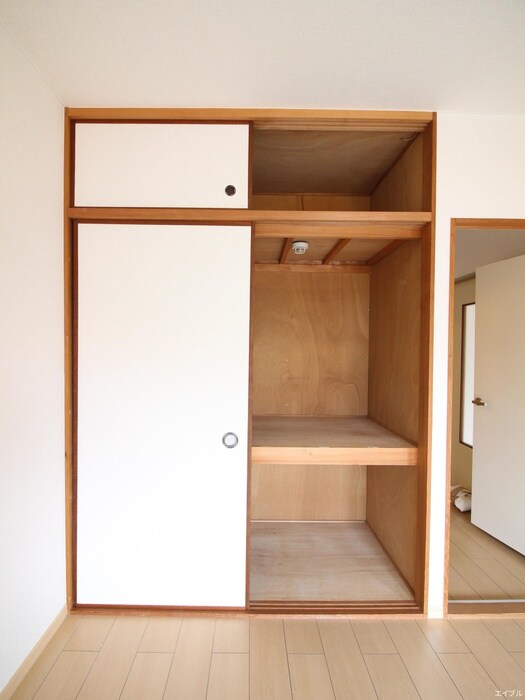 物件内観写真16　(収納)