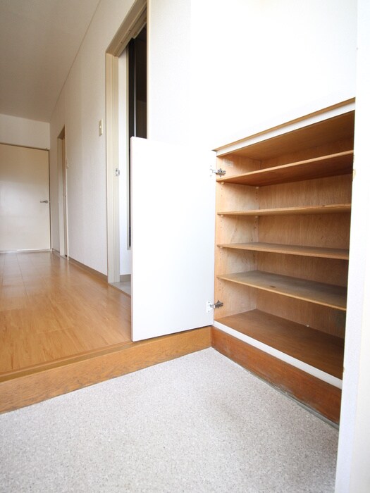 物件内観写真17　(靴箱)