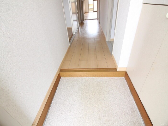物件内観写真20　(玄関)