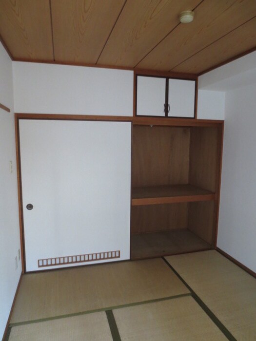 物件内観写真10　(収納)