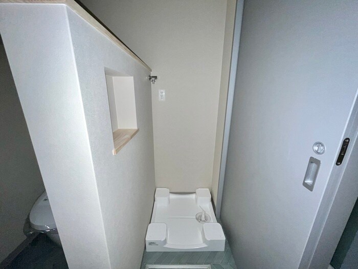 物件内観写真15　(洗濯機置場)