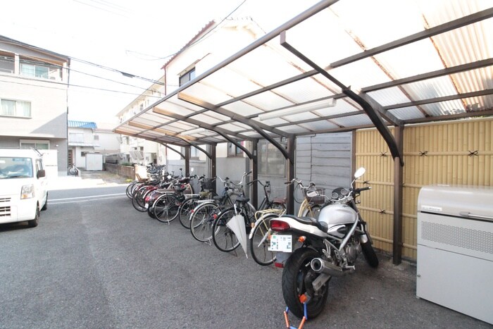 物件外観写真6　(駐輪場)