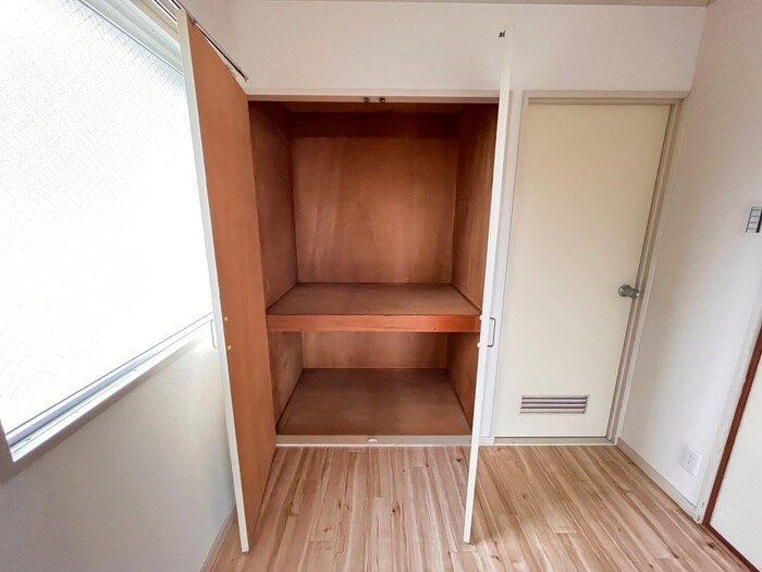 物件内観写真12　(収納)