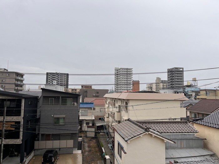 物件内観写真16　(室内からの展望)