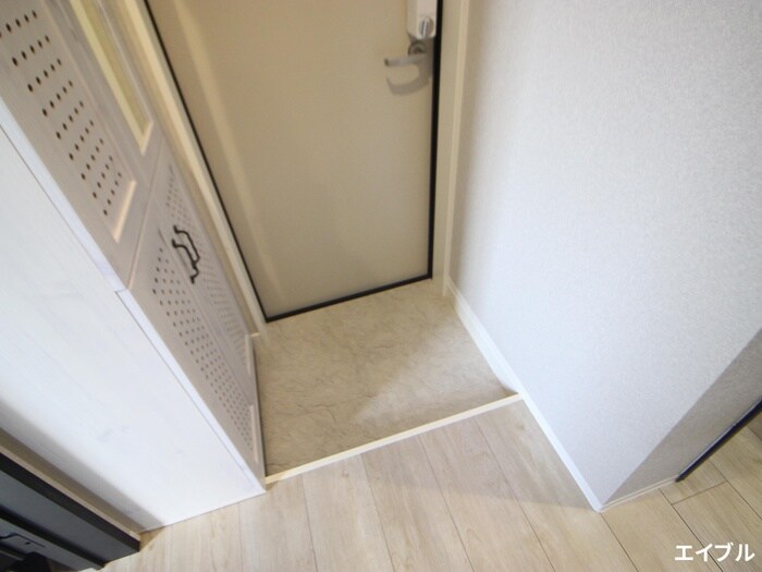 物件内観写真15　(玄関)