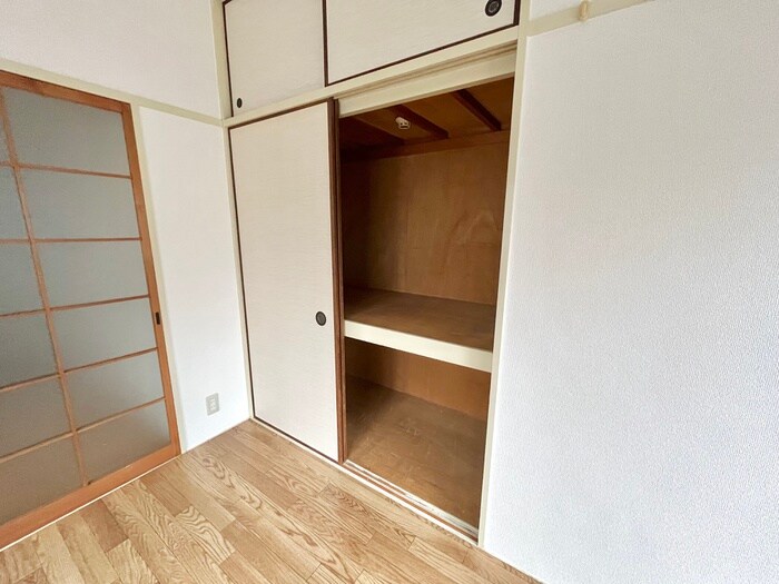 物件内観写真12　(収納)