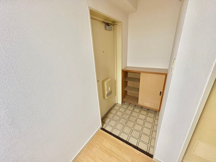 物件内観写真19　(玄関)