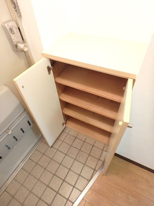 物件内観写真12　(靴箱)