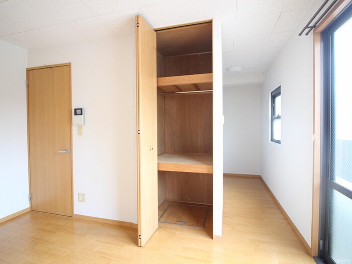 物件内観写真13　(収納)