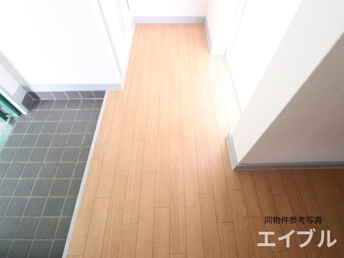 物件内観写真14　(廊下)