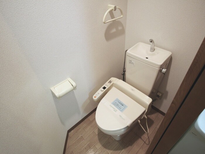 物件内観写真10　(トイレ)