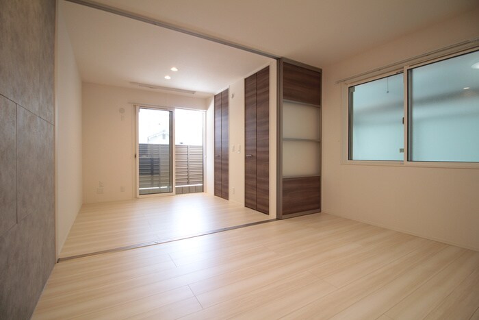 物件内観写真21　(居室)