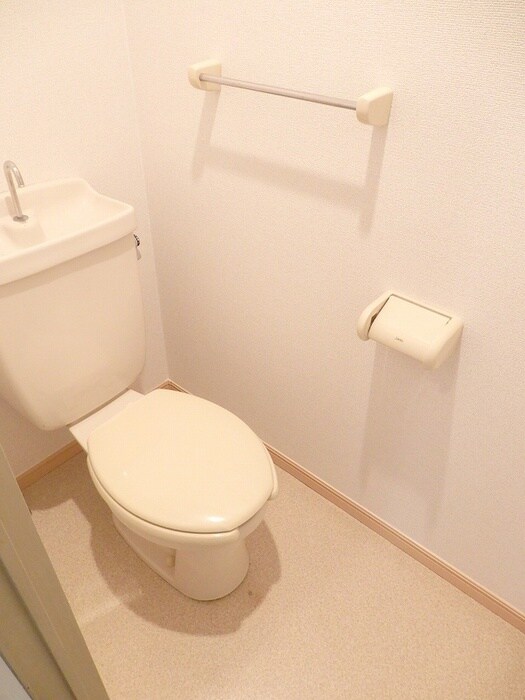 物件内観写真9　(トイレ)