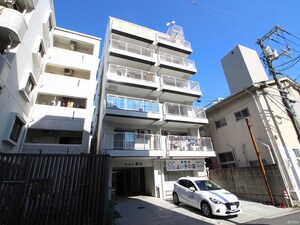 ルミナコ－ト若草外観写真