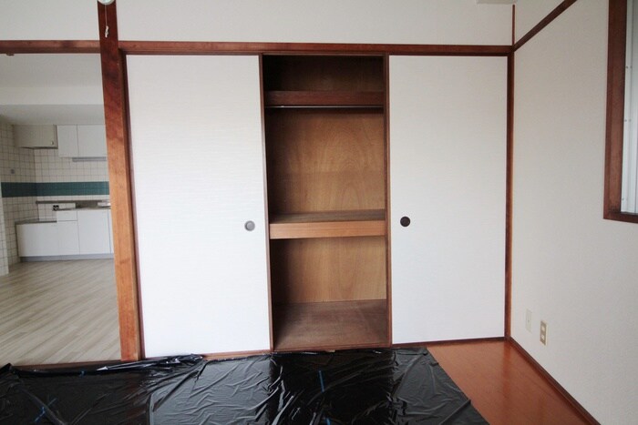 物件内観写真12　(収納)