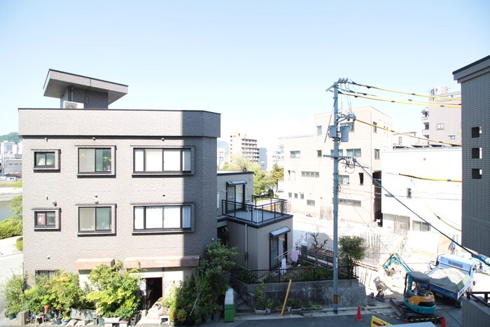 物件内観写真15　(室内からの展望)