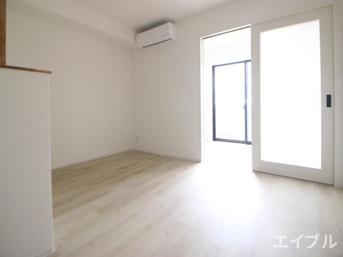 物件内観写真8　(居室)